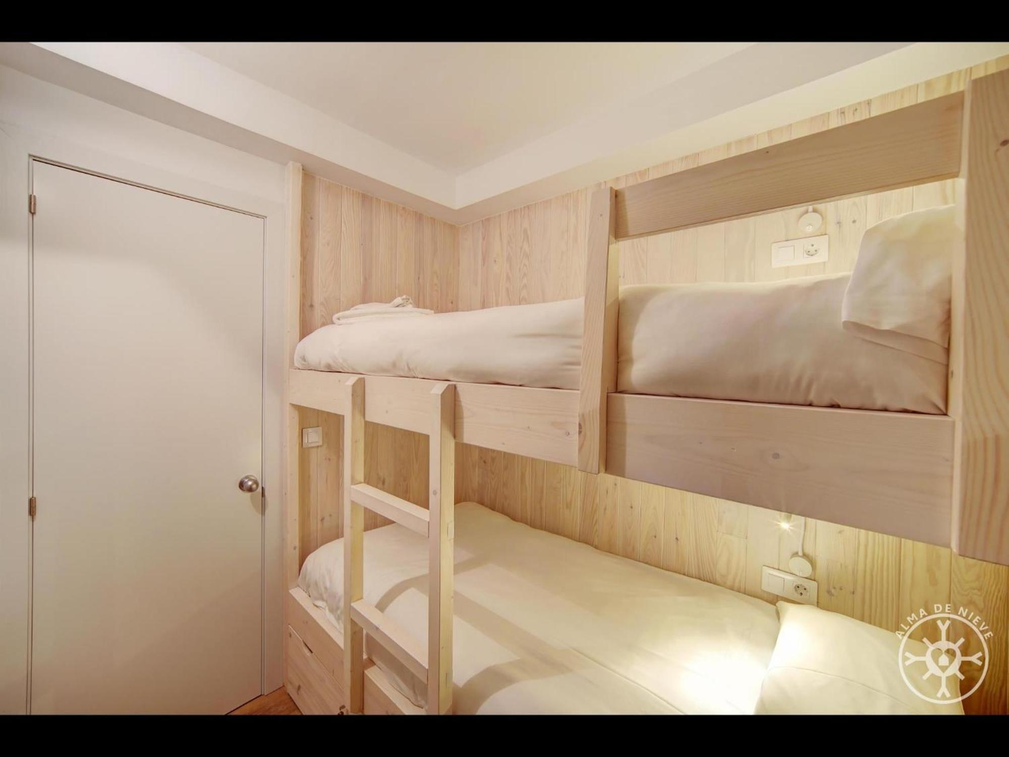 Orri En Baqueira Apartment Naut Aran Exterior photo